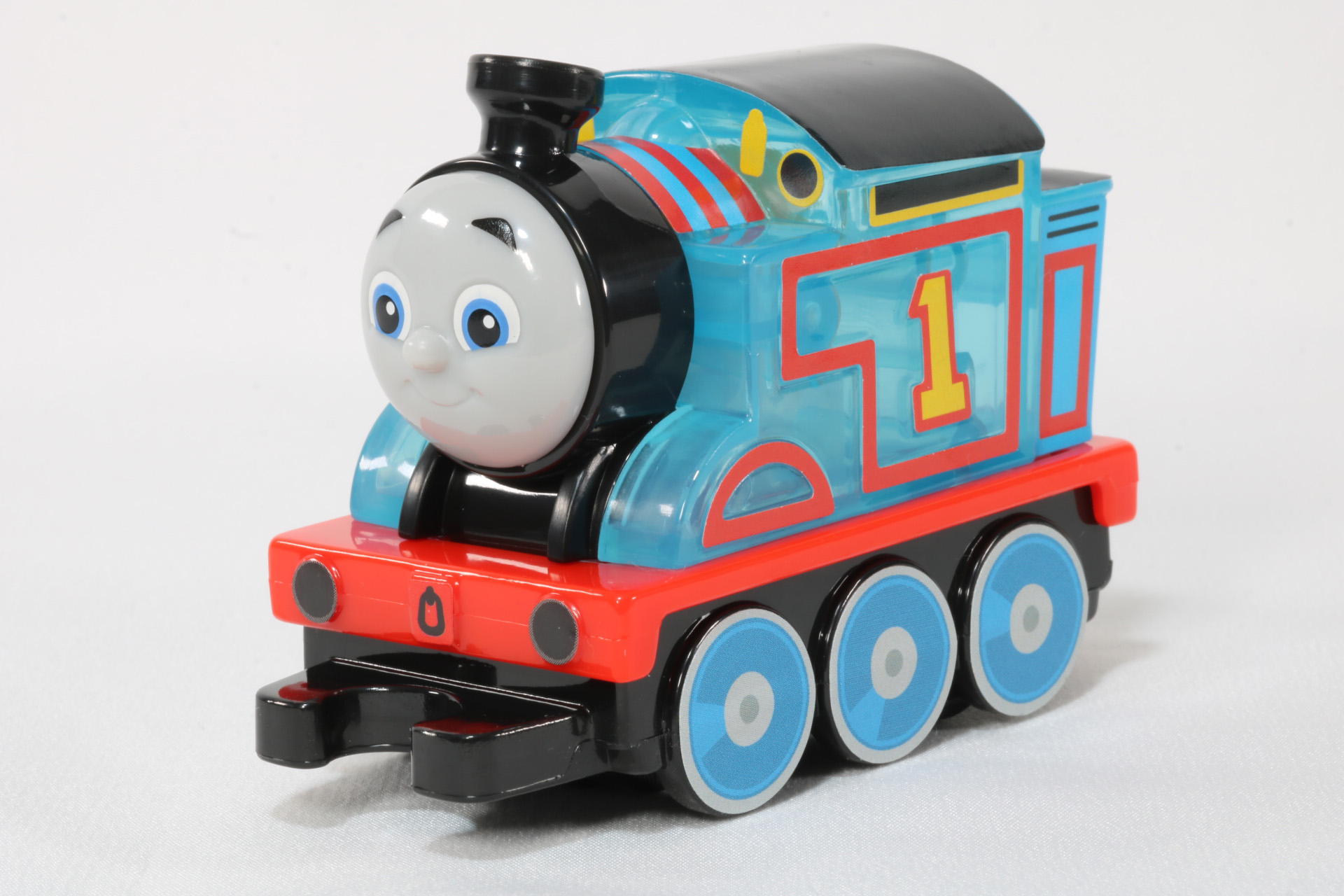 シールを貼るとトーマスらしい外観が再現できる