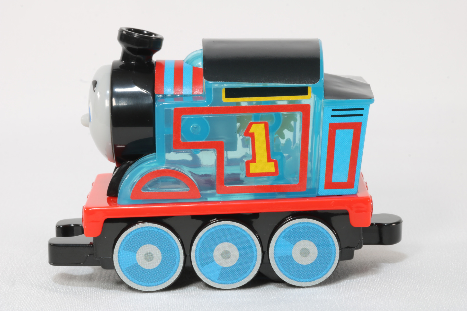 特徴的なトーマスの顔も再現されている