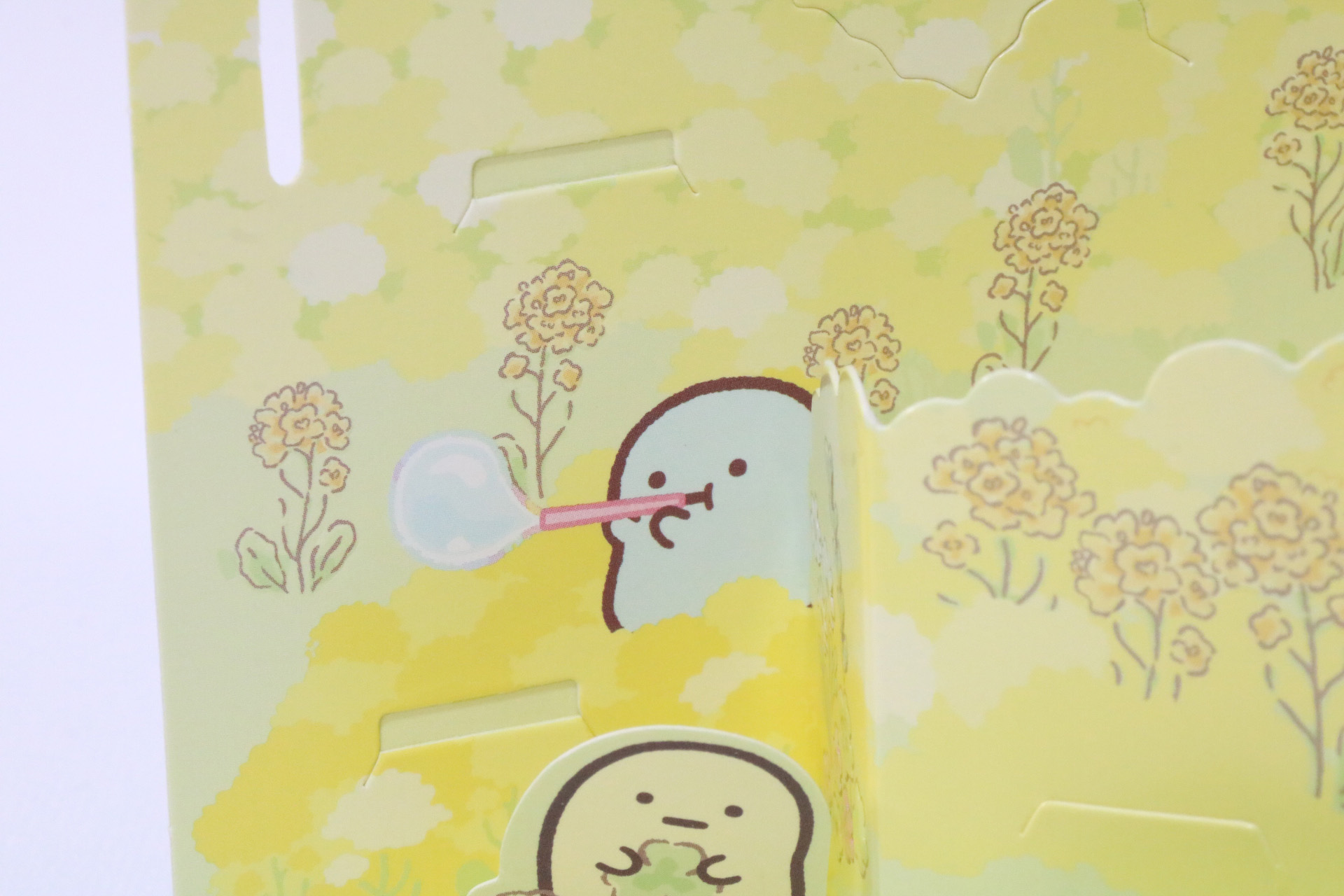 キャラクターたちの差込口が各所にある