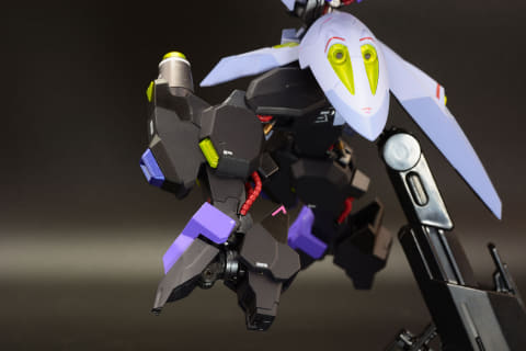 L ROBOT魂 キマリスヴィダール 、 ガンダムバルバトス METAL ROBOT魂＜SIDE MS＞ ガンダムキマリスヴィダール | 魂の玩具箱