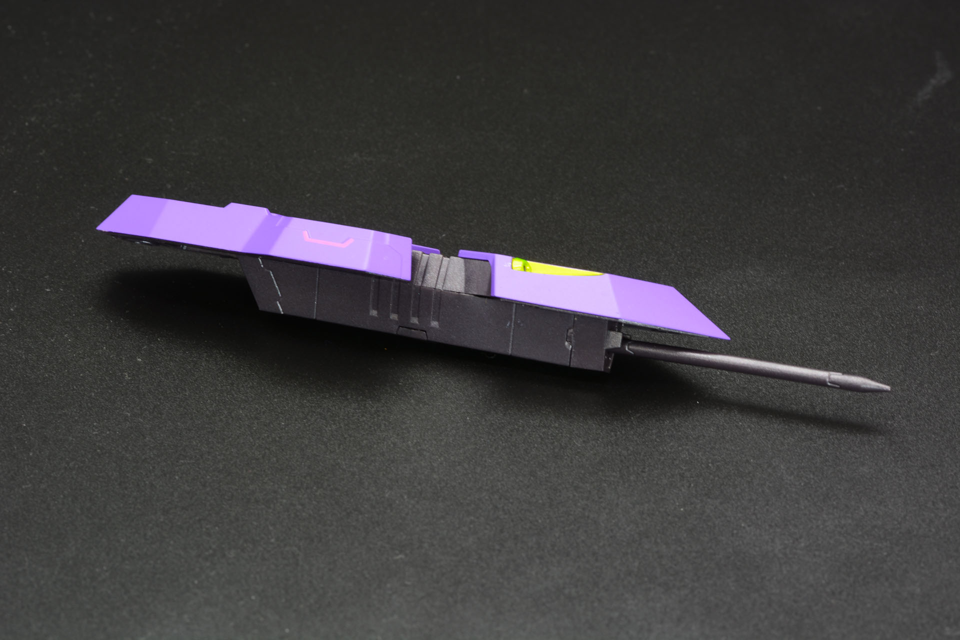 シールドを伸張させて弾体を接続