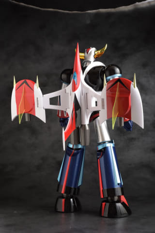 全高約50cmの「グレンダイザー」フィギュア、リニューアルして登場