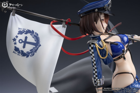 レースクイーンの魅惑のボディライン。「アズールレーン