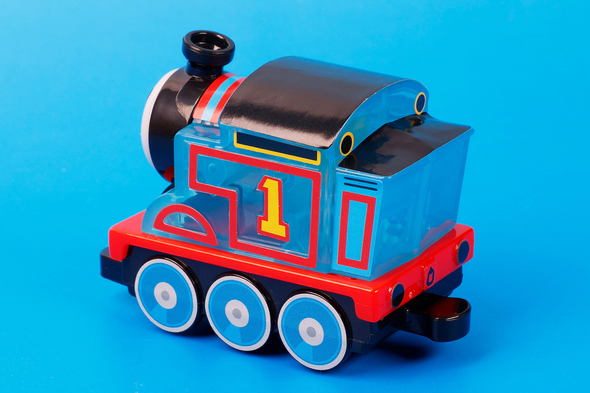 斜め後ろから見た姿もかなり決まっている