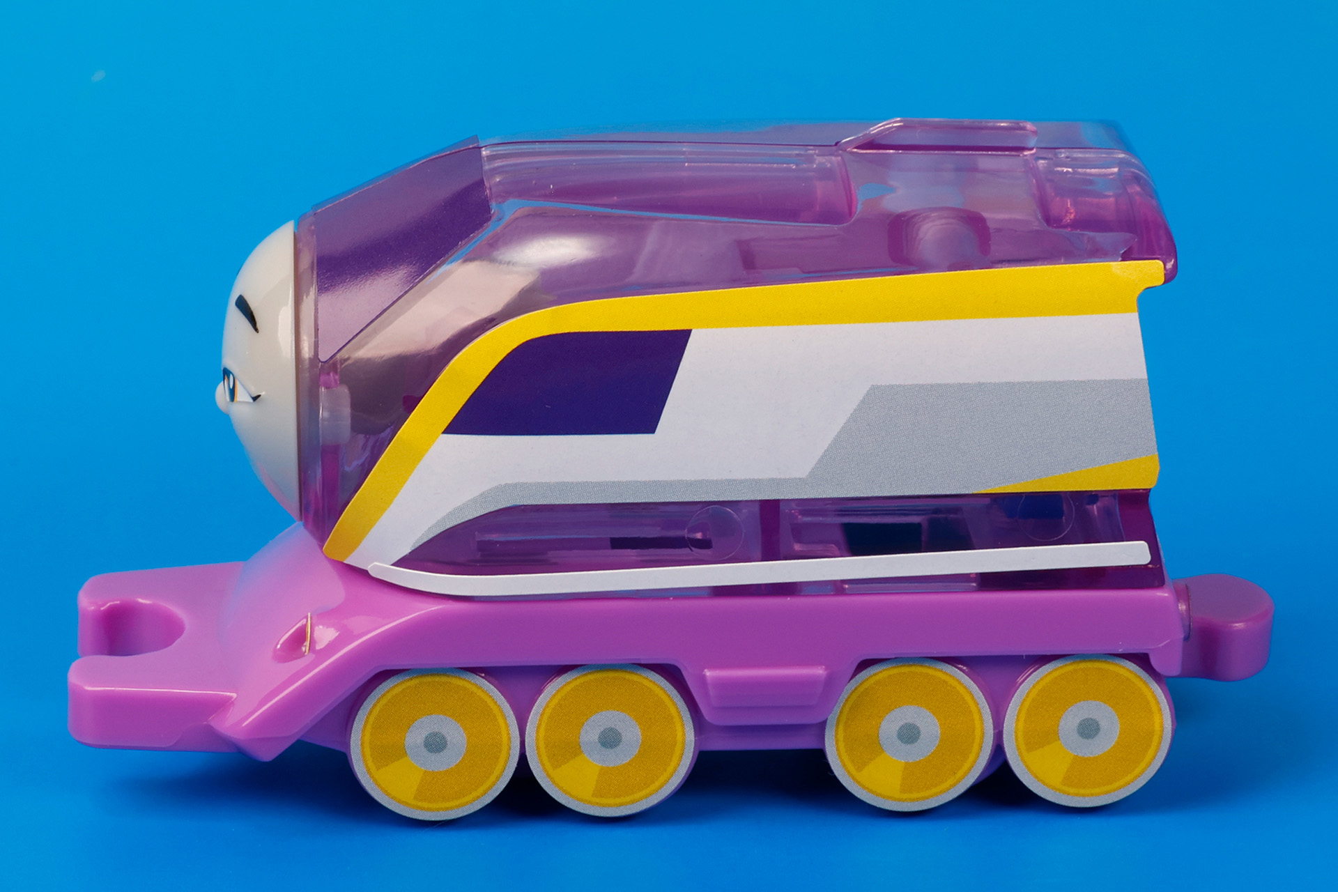 シールを貼ると中身が見えづらくなってしまうところが、少し残念