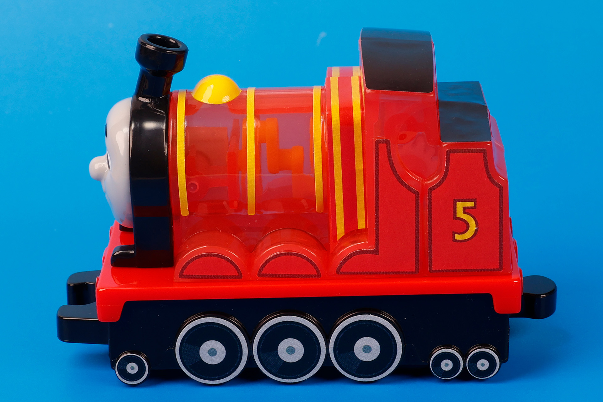 クリアパーツが採用されているので、中の仕組みも見えるようになっている