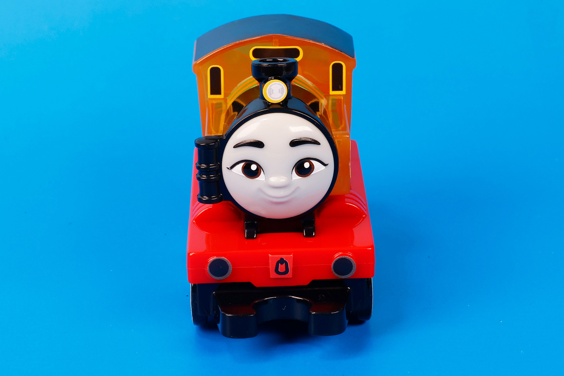 キリッとした表情をした「ニア」