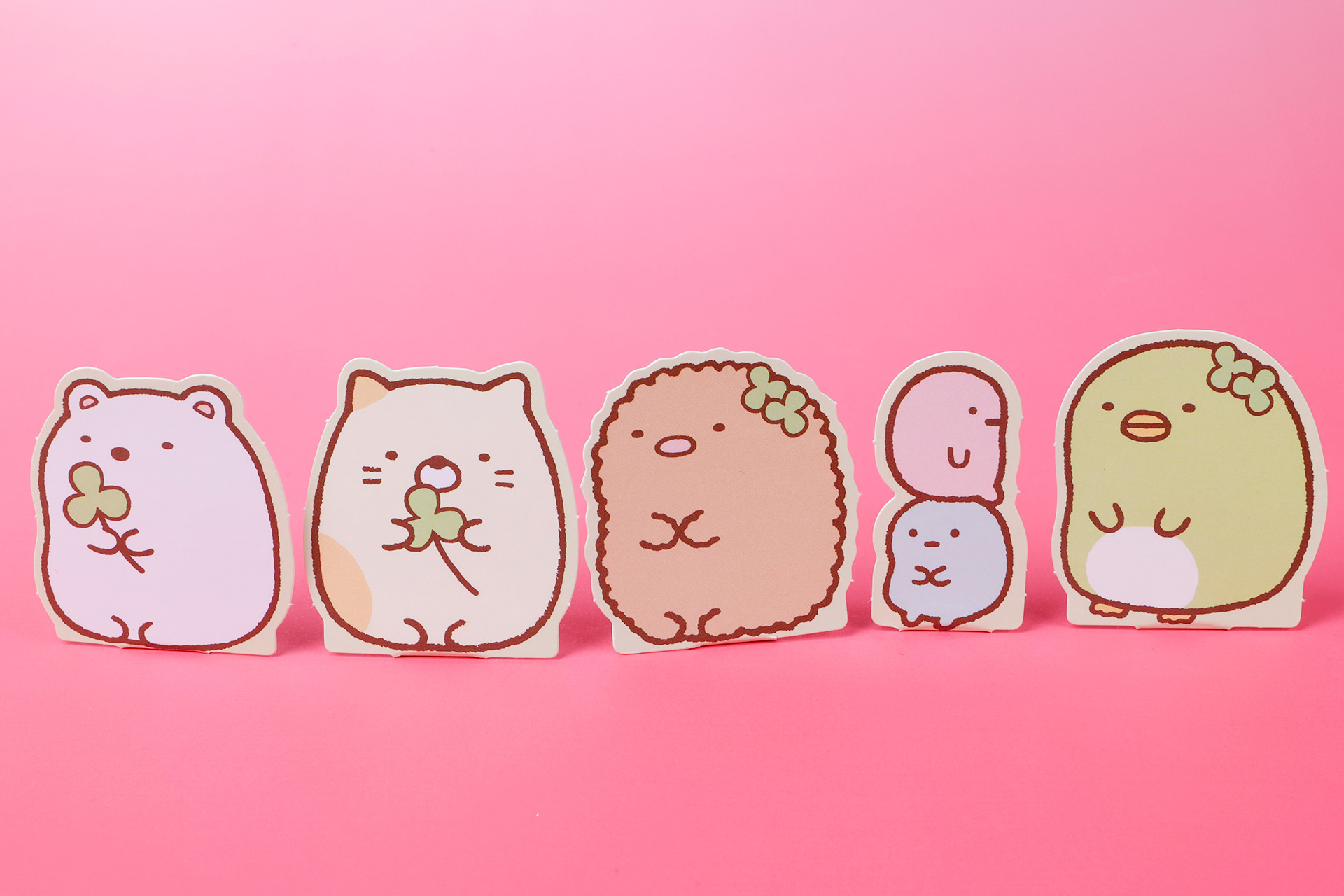 しろくま、ねこ、とんかつ、たぴおか、ぺんぎん？のキャラクターカードを並べたところ