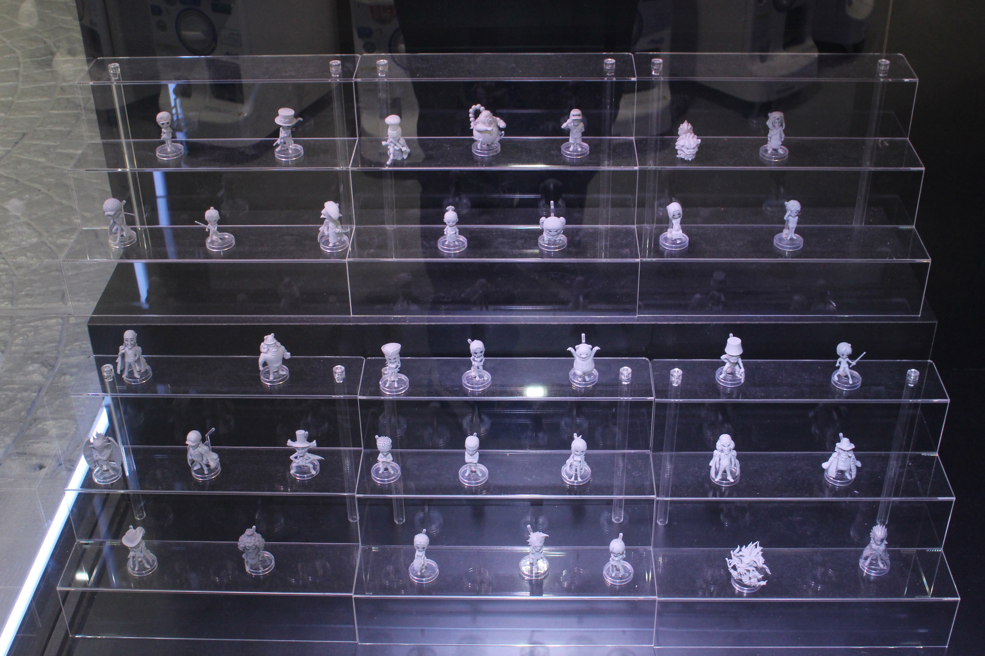 「ガシャポンのデパート池袋総本店」では、「ワンピの実」の過去ラインナップや試作品も展示中だ