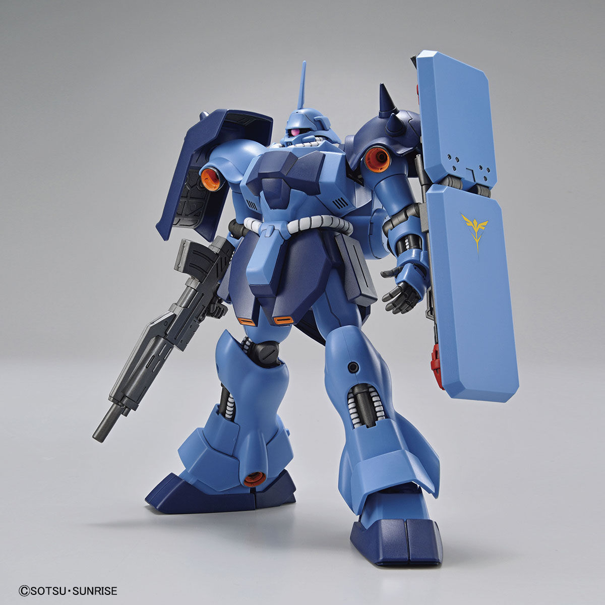 「GUNDAM SIDE-F」にて先行展示中