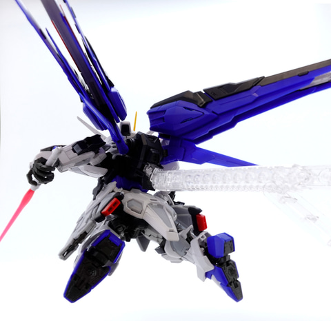 ガンプラ「MGSD フリーダムガンダム」発売に先駆け開発ブログが公開