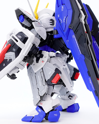ガンプラ「MGSD フリーダムガンダム」発売に先駆け開発ブログが