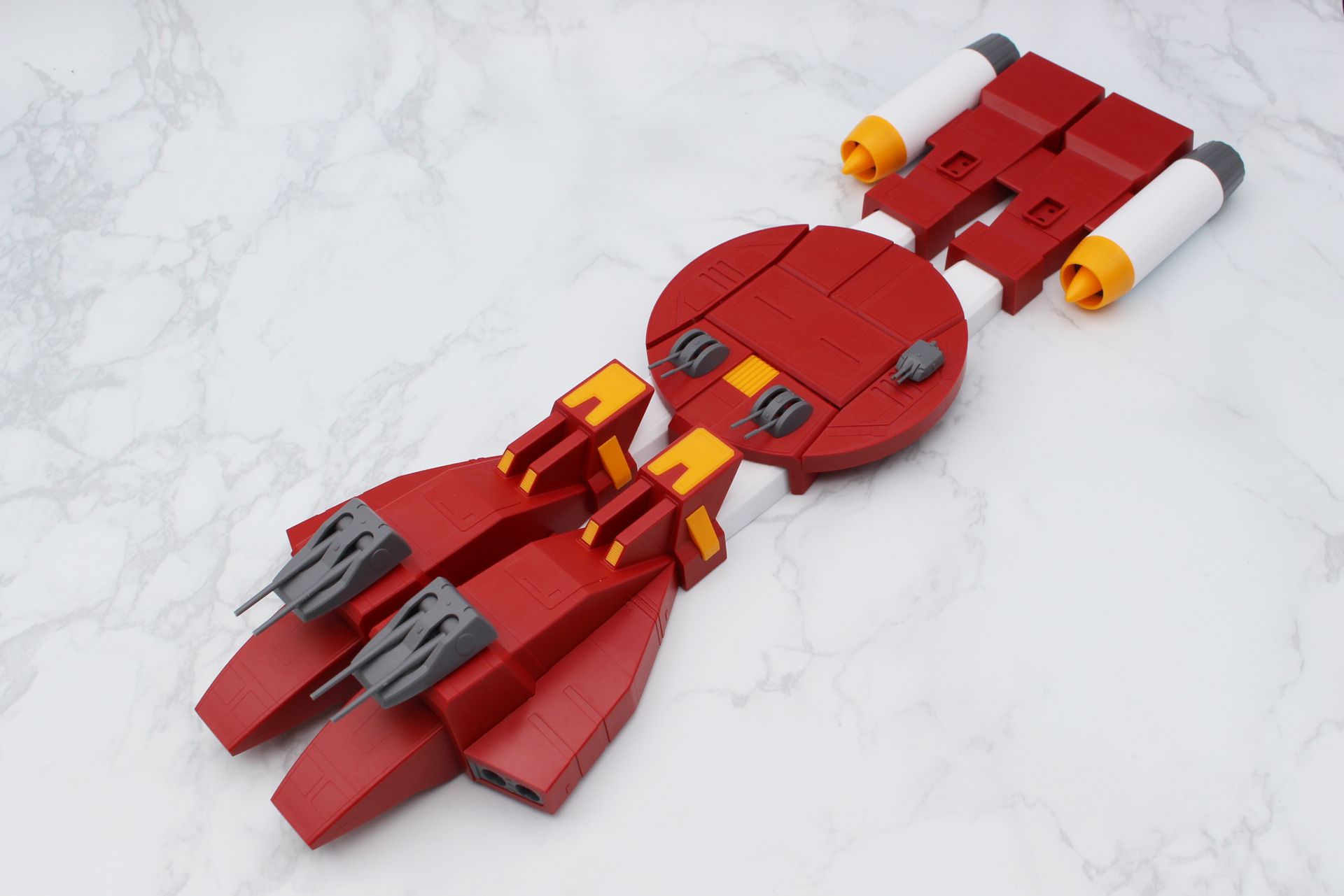 デッキと脚部を連結させて下半身が完成