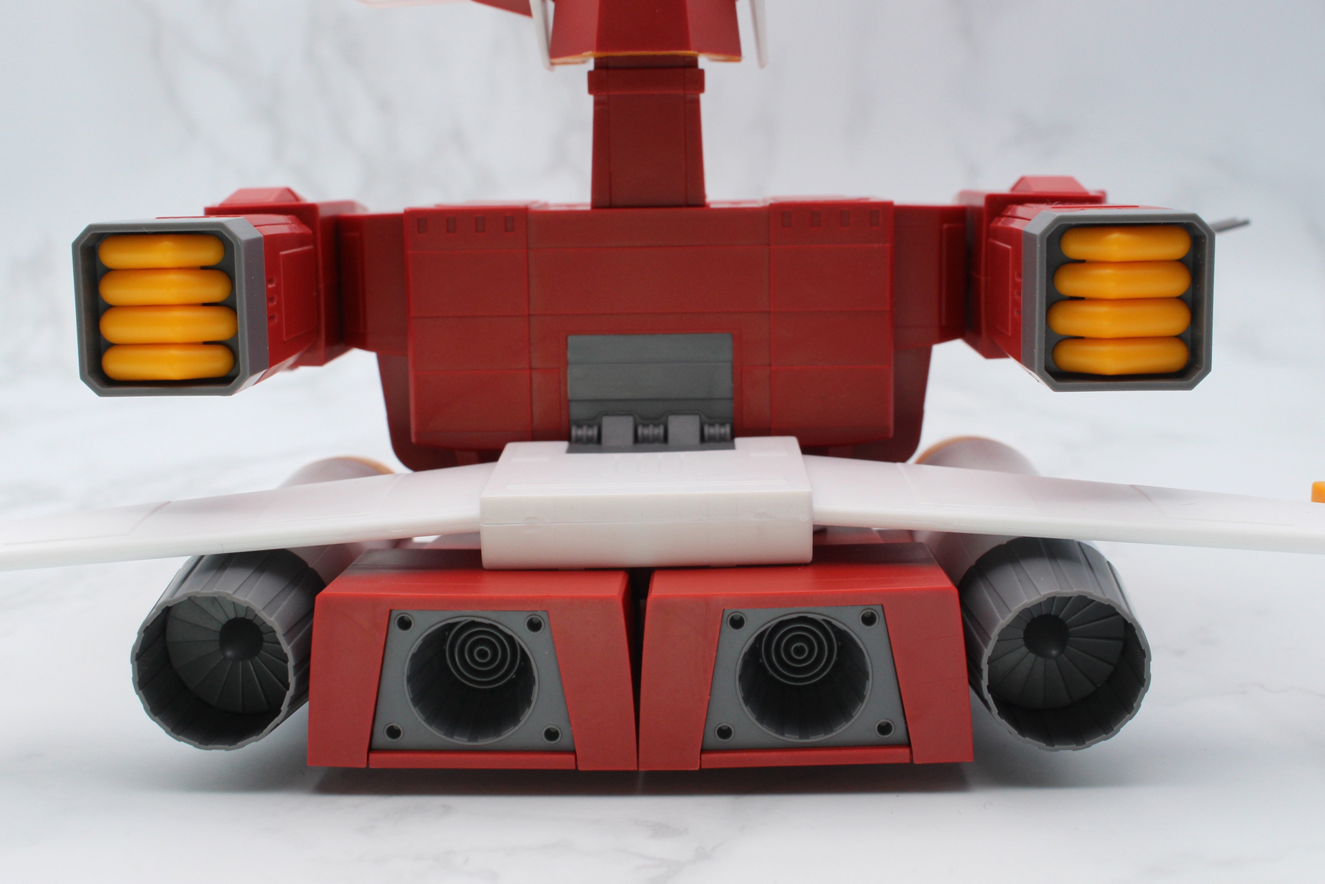 エンジンのノズルの内部などもしっかり作りこまれている