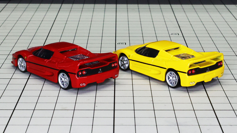 リアウイング周辺がシャープな造形です