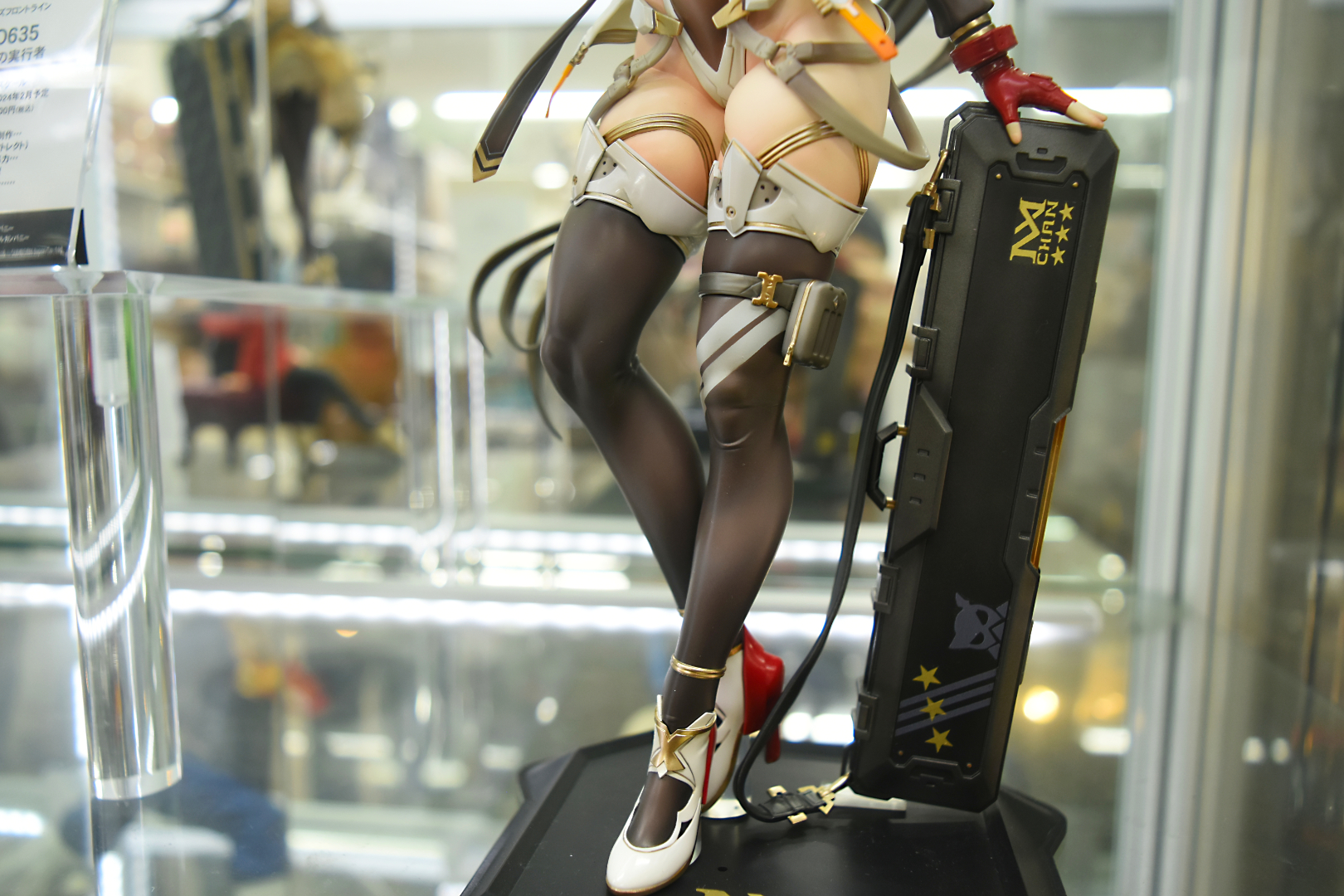 脚周りの圧倒的ムチムチ感。いつまでも見ていられる造形美だ