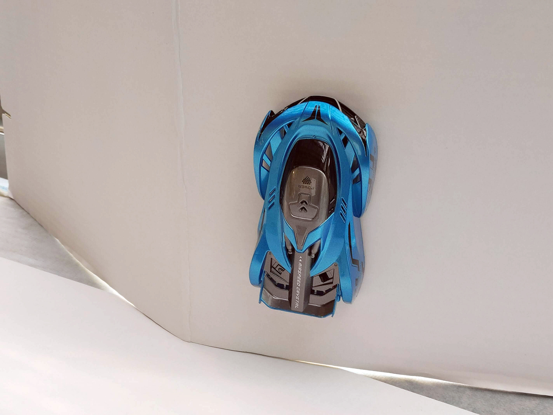 壁をぐんぐん登っていく
