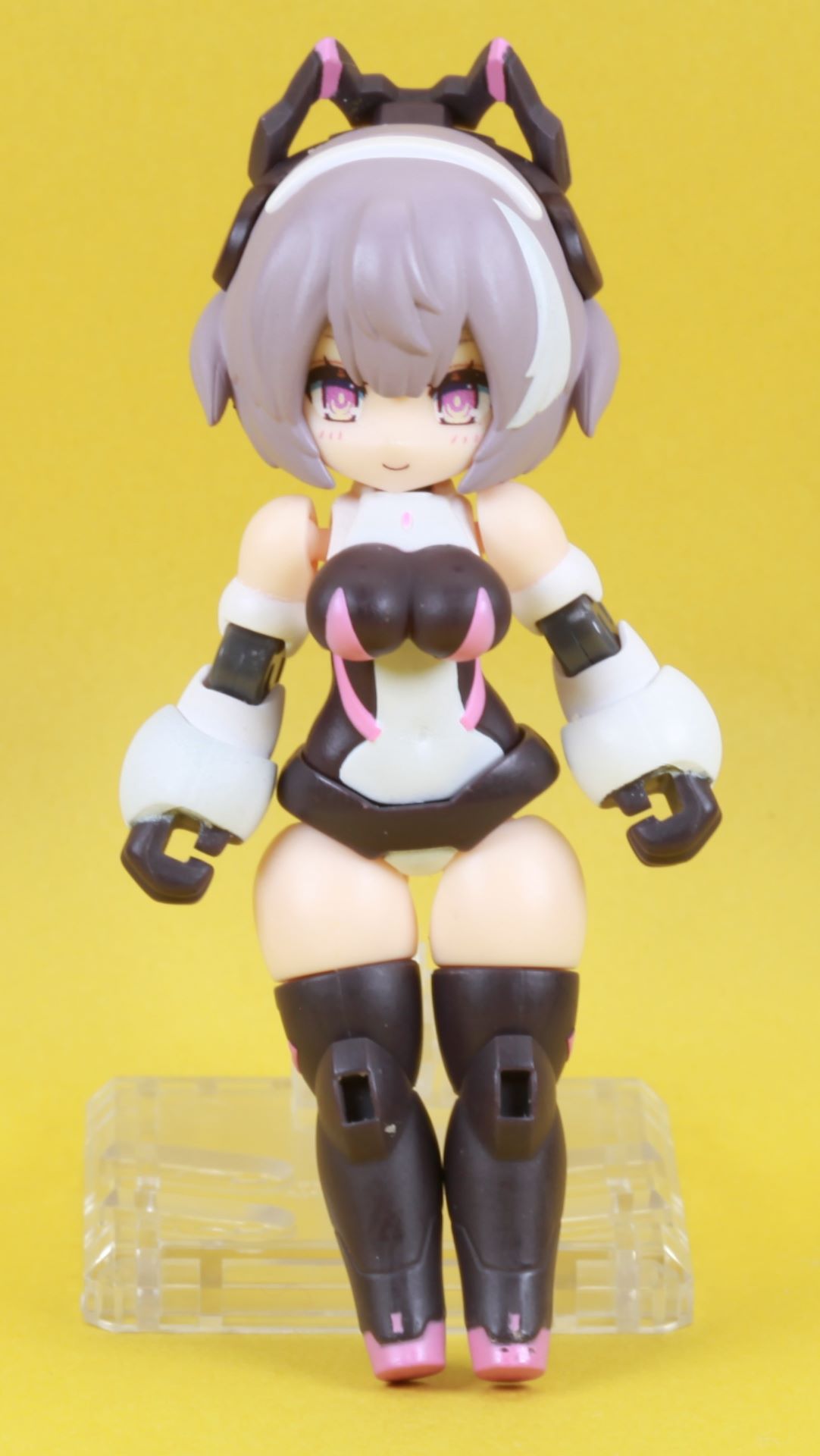 素体モード 素体にヘッド、胸部パーツを装着したもの