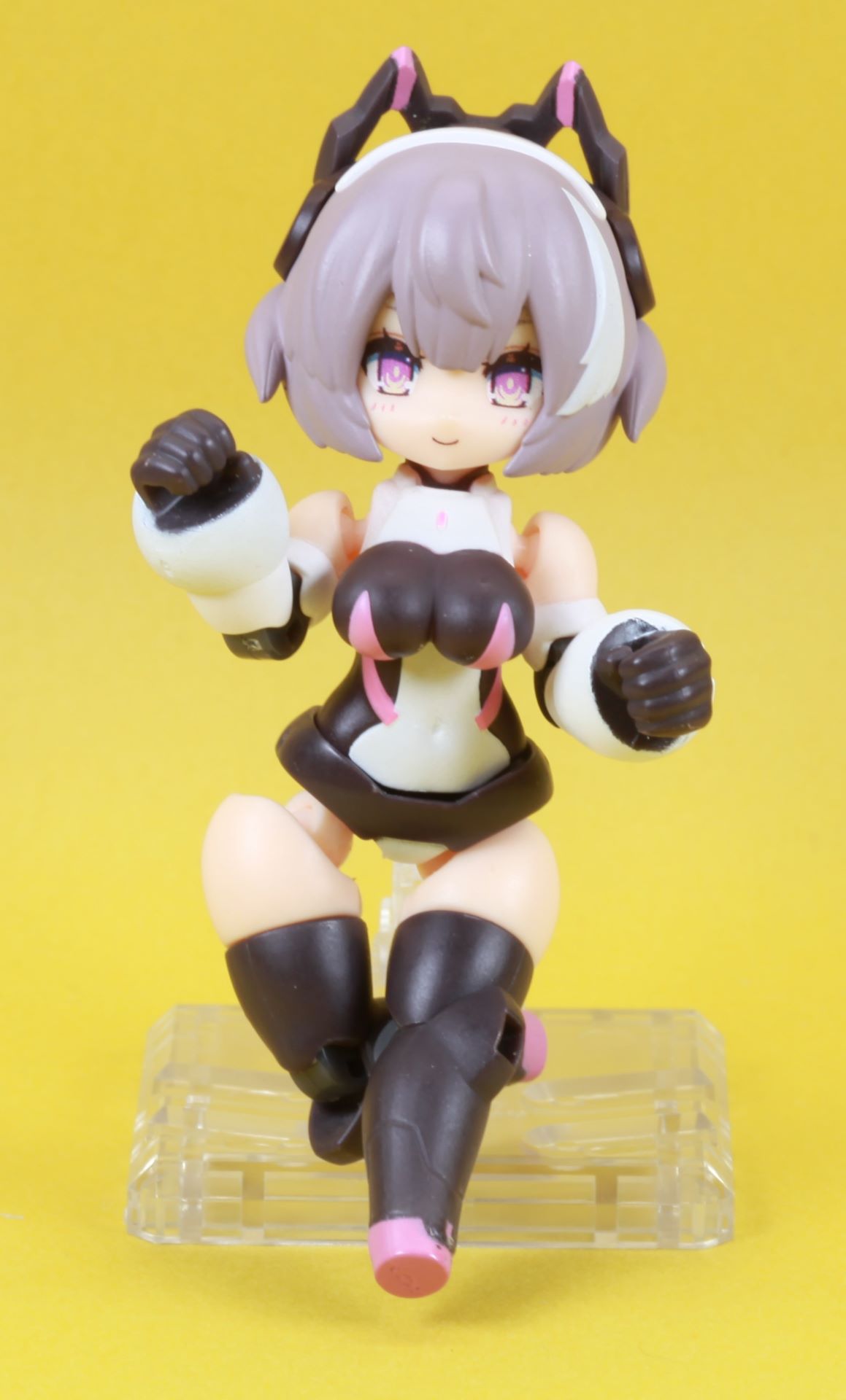 かわいらしくポージング