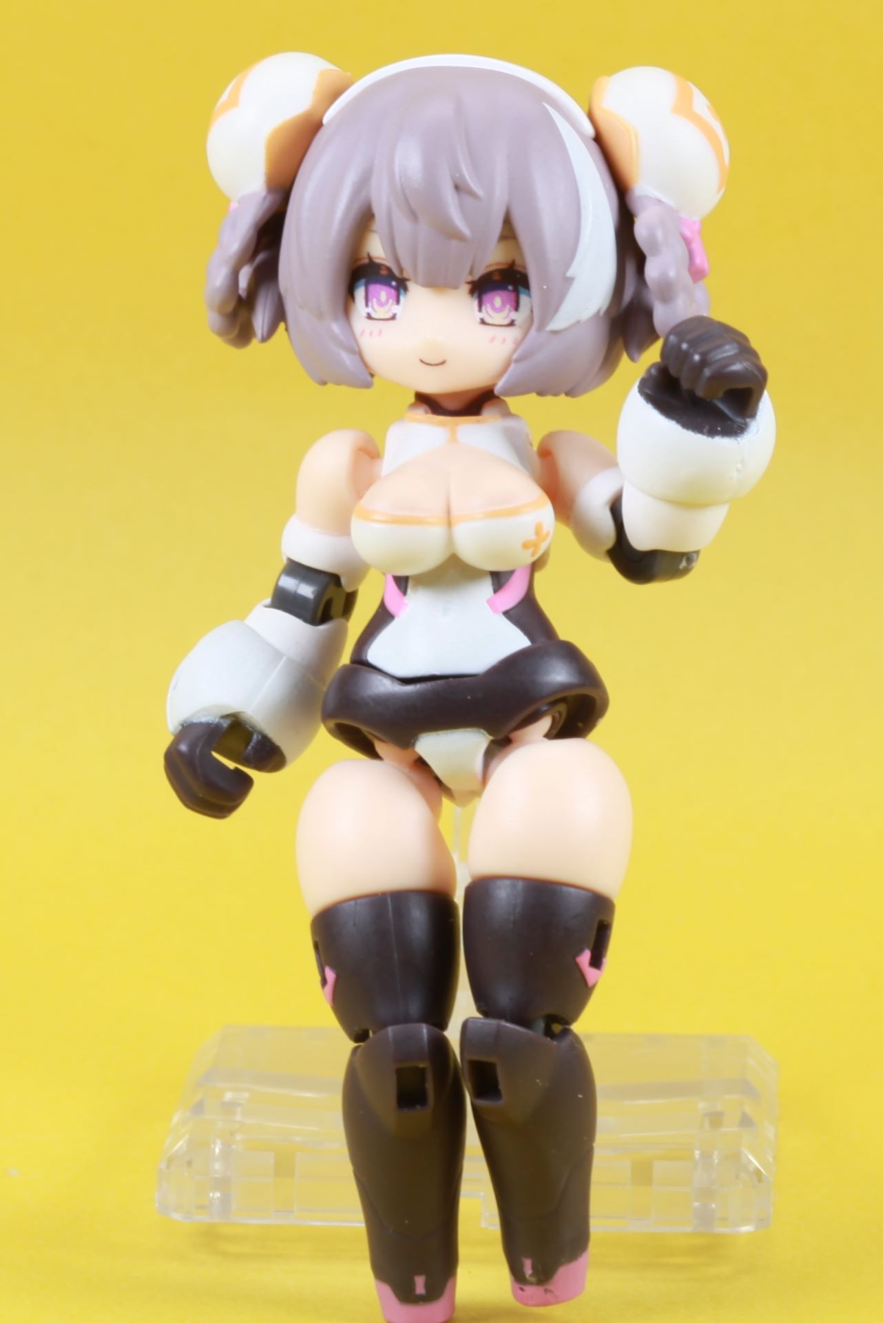 簡易チャイナモード 素体から頭部お団子、胸部を差し替えたのみ