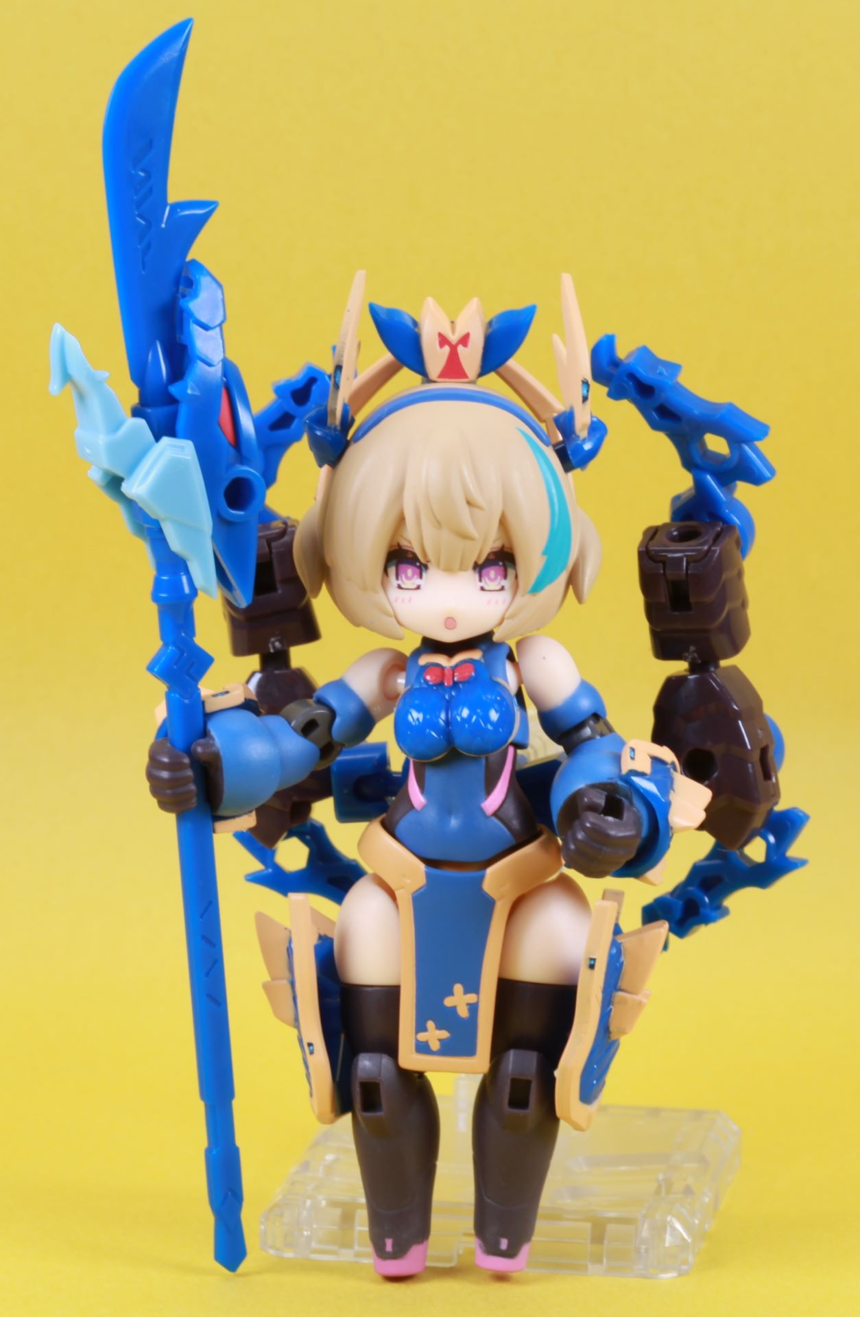 青龍のみで撮影 特徴は龍が造形された槍を所持