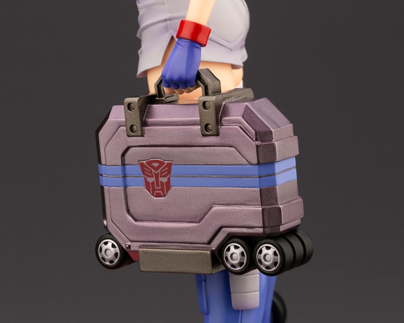 限定版特典「アクリルボード（B5サイズ）」