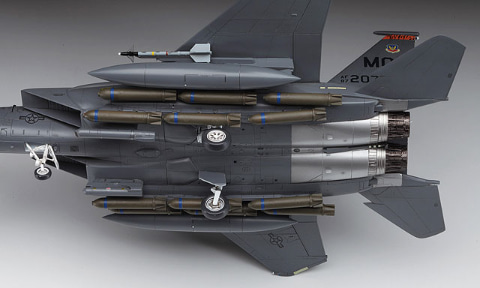 ハセガワ、プラモデル「F-15E ストライク イーグル」再販分が本日より