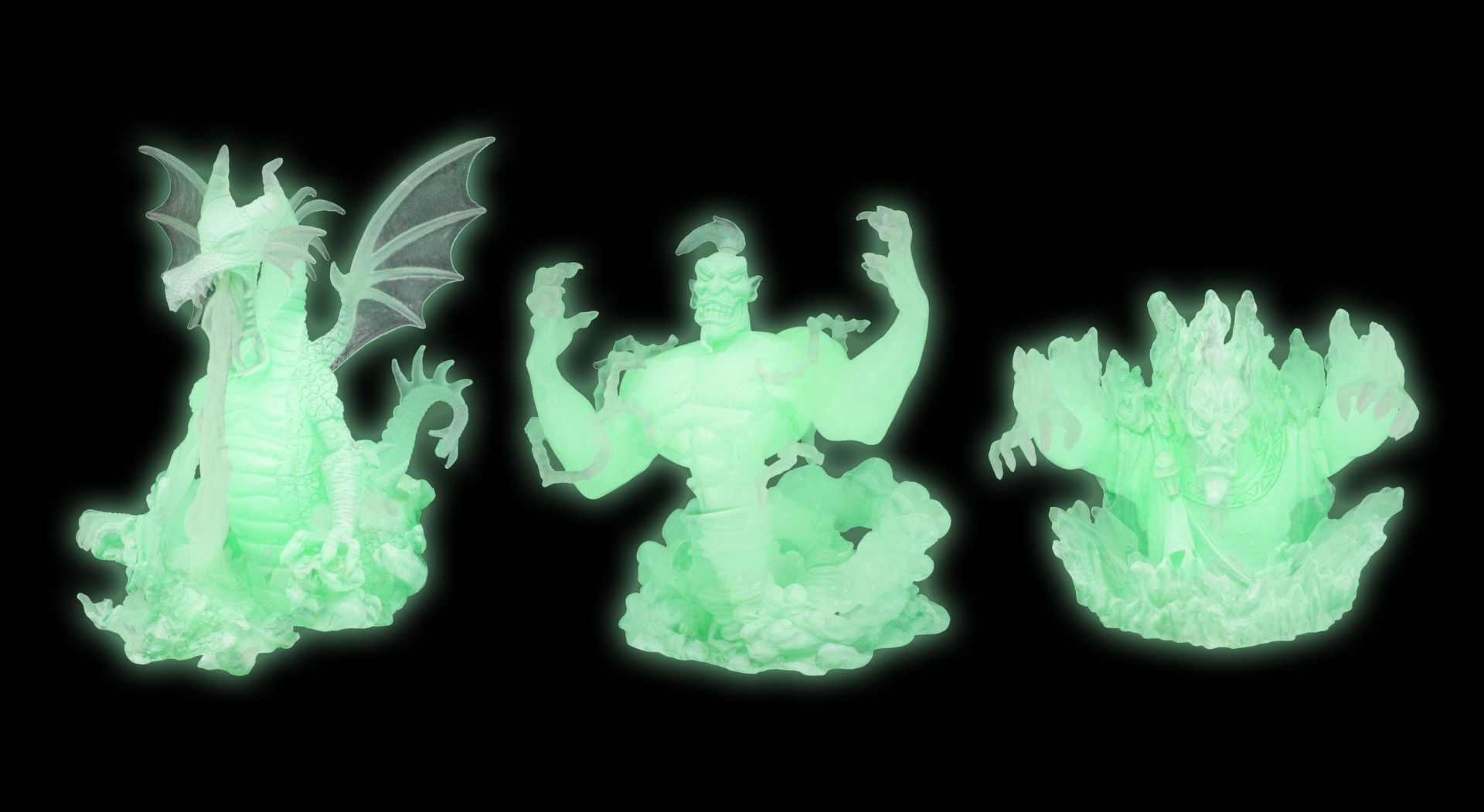 左からマレフィセント、ジャファー、ハデス