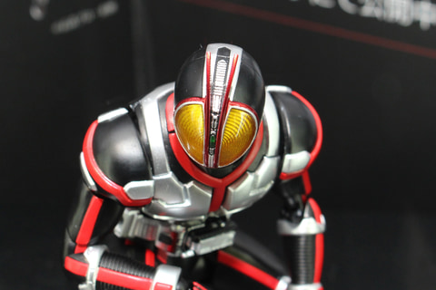 ウルフオルフェノク 仮面ライダー555 フィギュア 当時物 SHF 真骨彫 希少 ウルフオルフェノク 仮面ライダー555 フィギュア 当時物 SHF 真