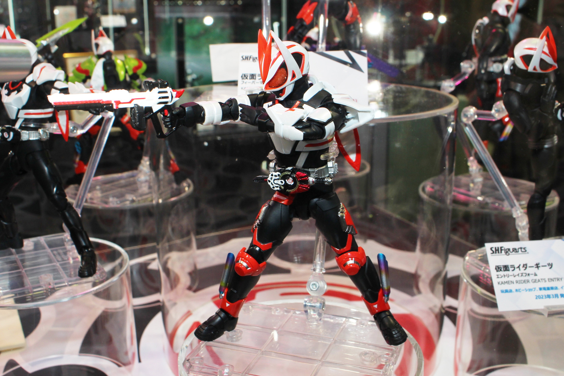 「S.H.Figuarts 仮面ライダーギーツ マグナムブーストフォーム（初回生産）」。2月18日発売予定。価格は4,400円（税込））