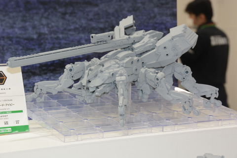 特別企画】【詳報】クワガタメカ「ゲルトルード」はプラモデル