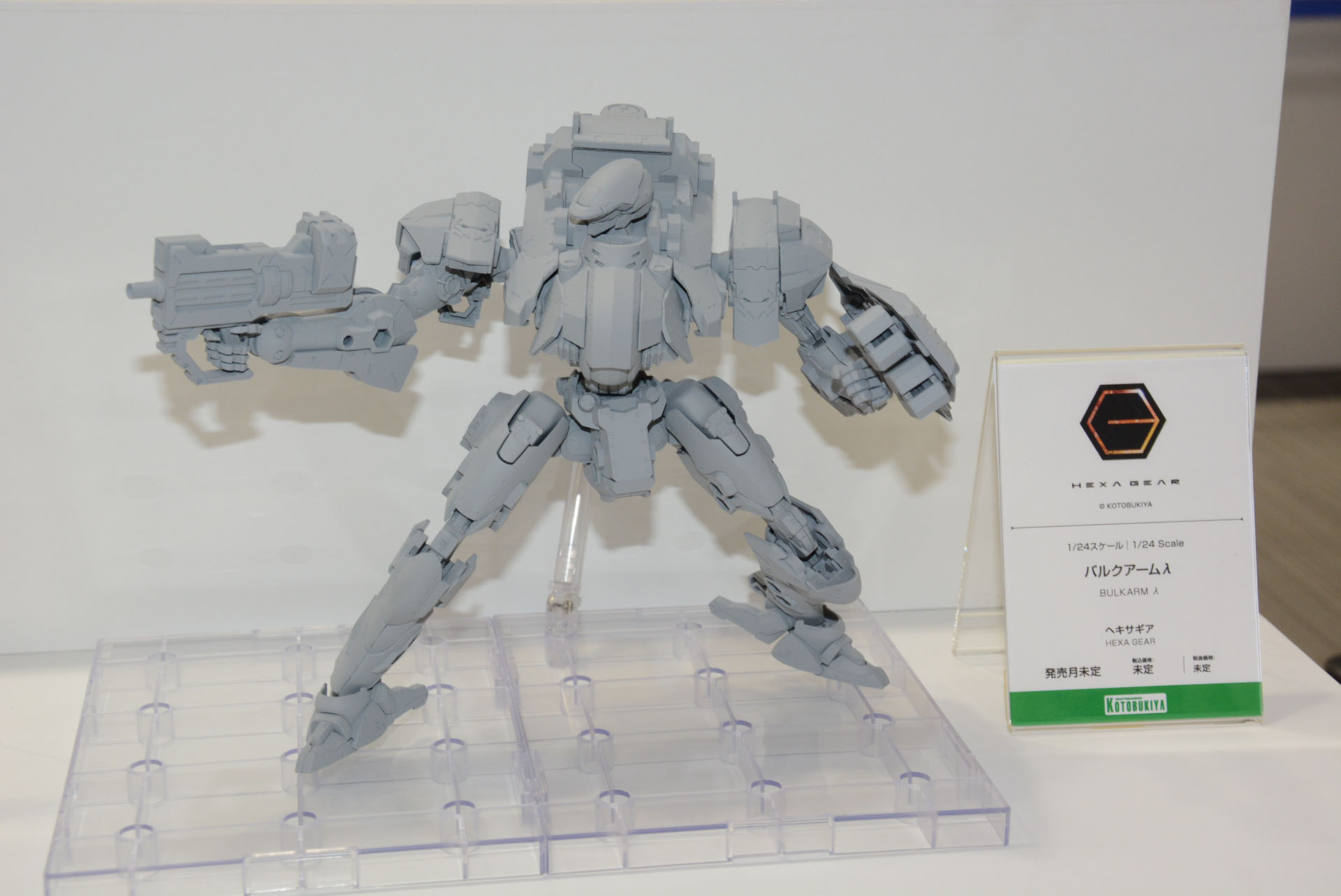 ガバナーとの連動によるスケール感は「ヘキサギア」の魅力