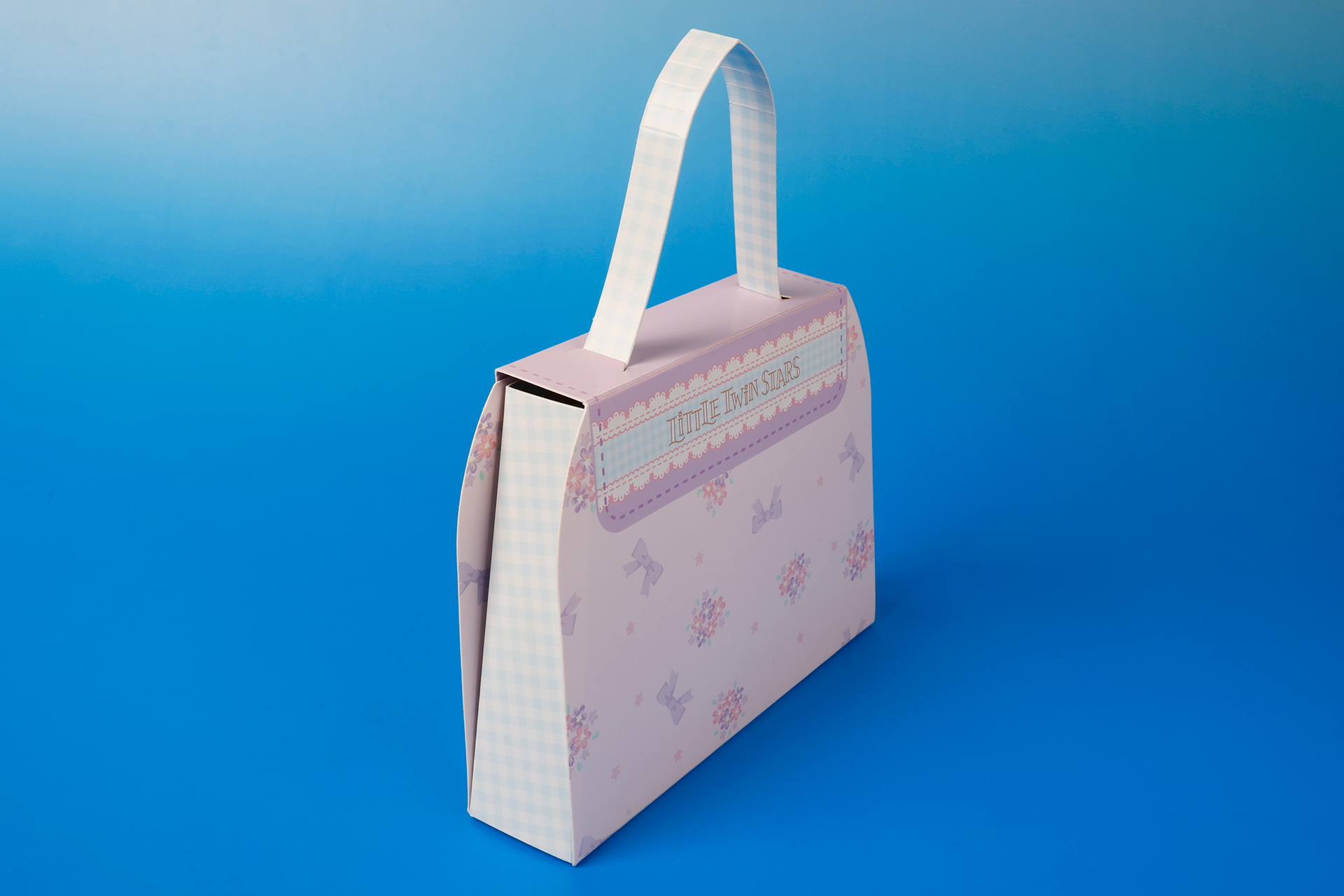 バッグの形自体も、今風のスタイルが採用されている