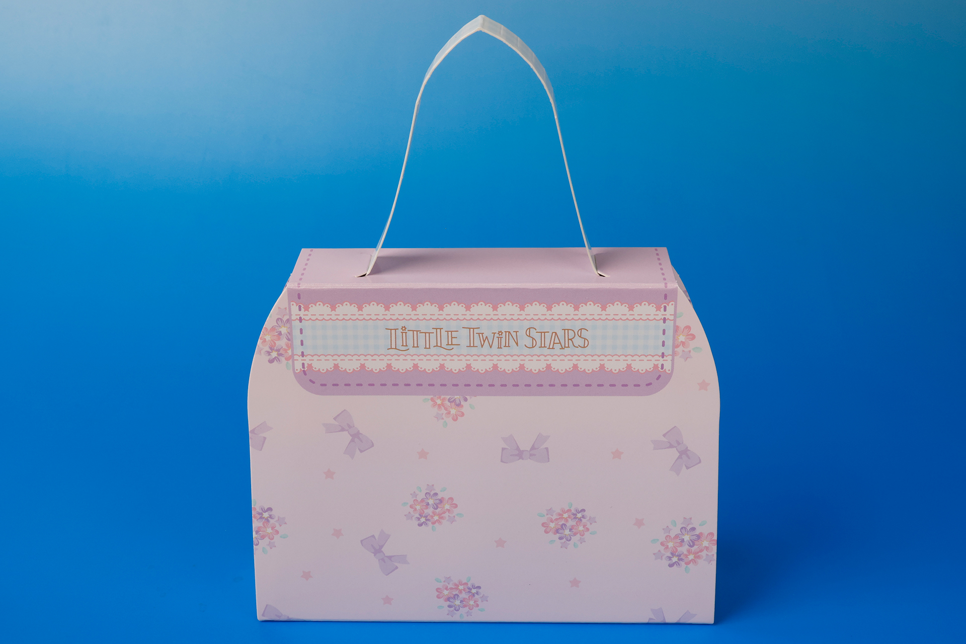 背面側も柄やリトルツインスターズの文字が描かれている