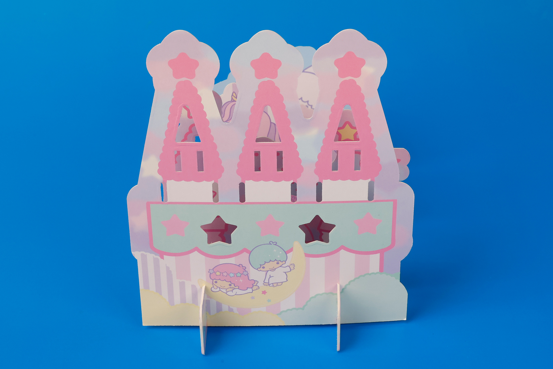 裏側にもしっかりとイラストが描かれている