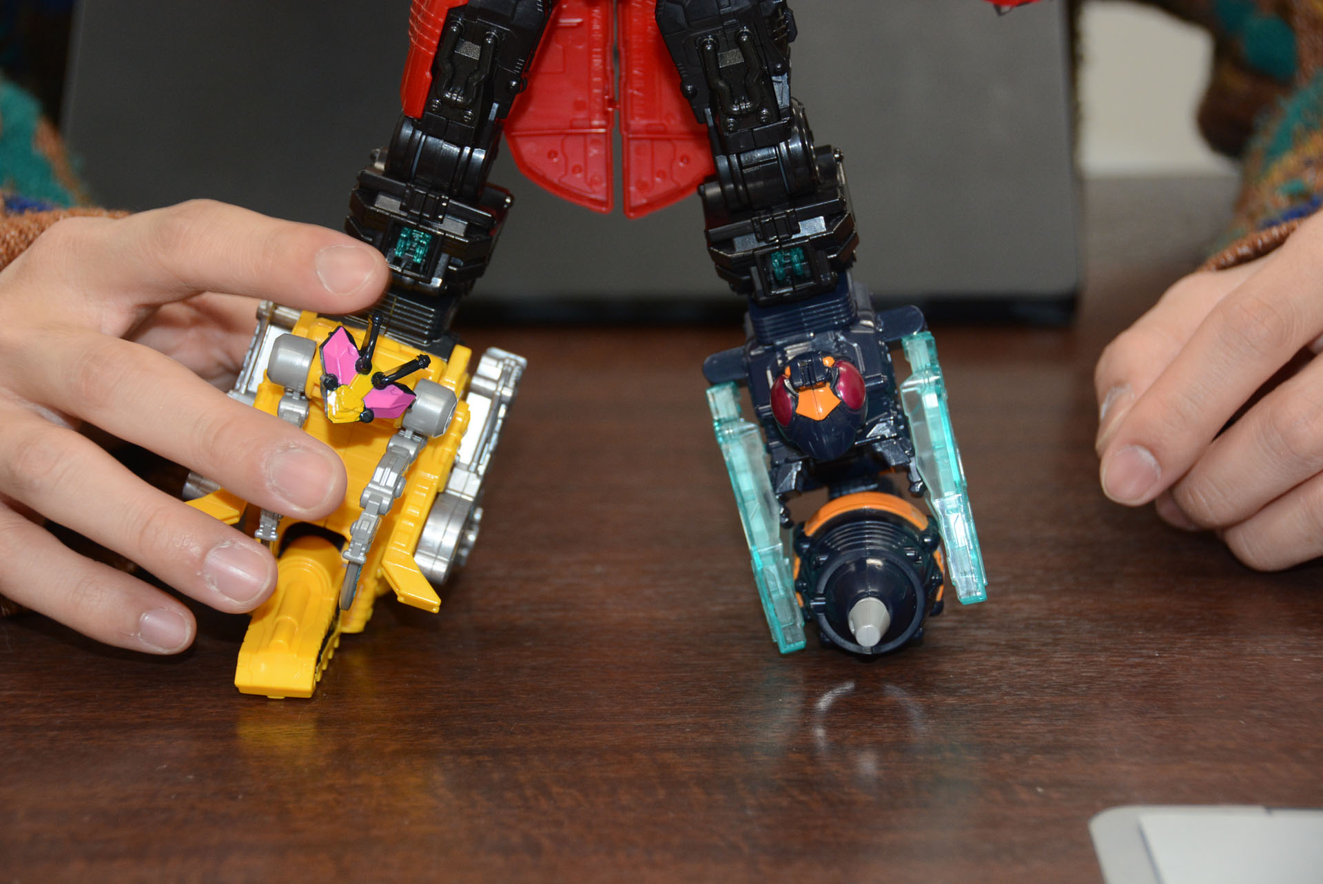 合体させることで足になる