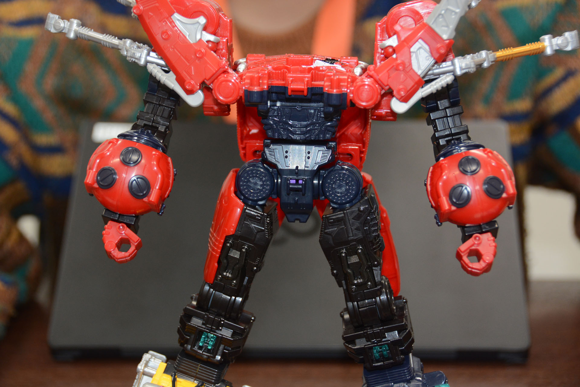 前腕部分にゴッドテントウを接続