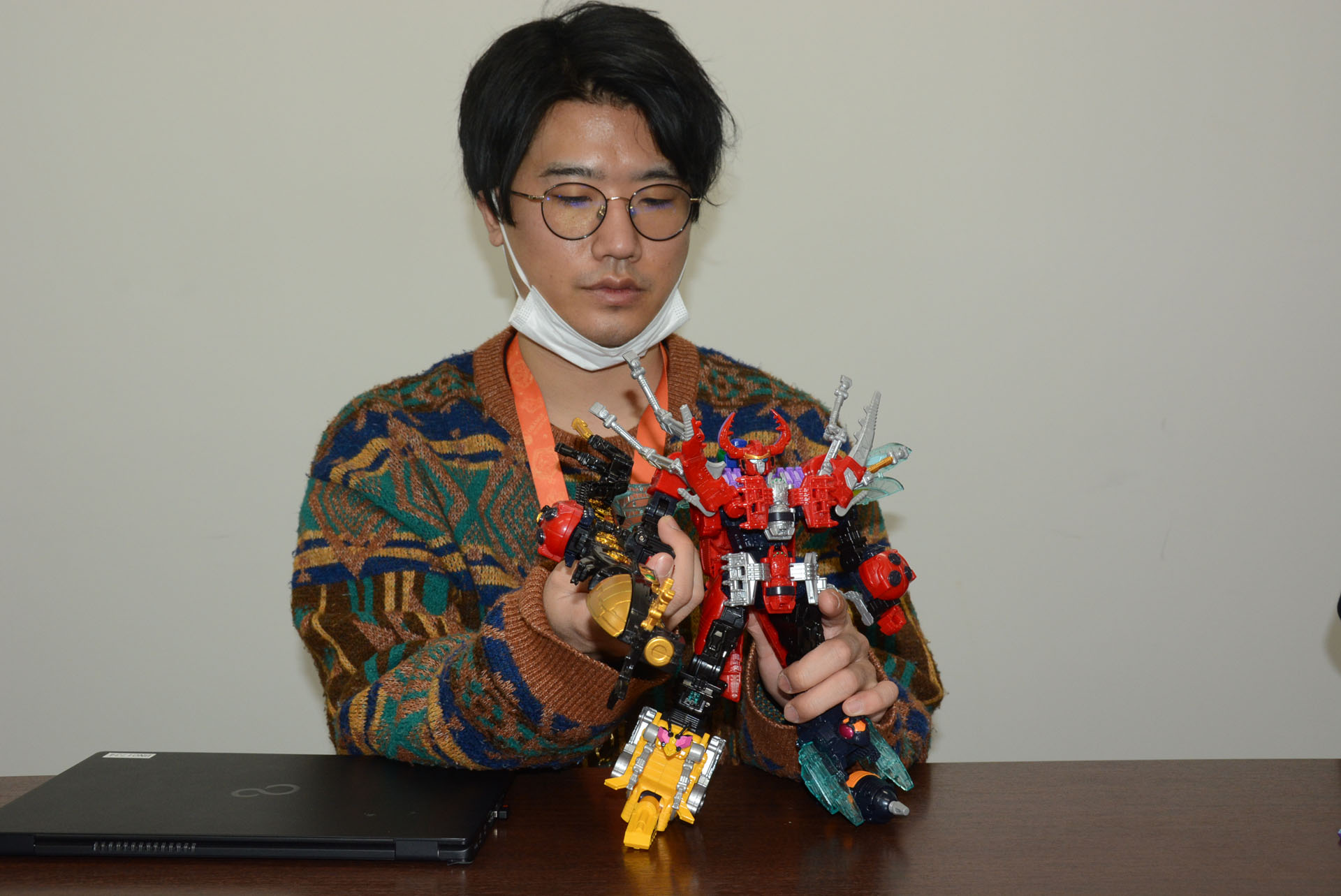 玩具としての遊ぶことの楽しさを追求しつつ新しさを盛り込む、とても挑戦的なプロダクトだ