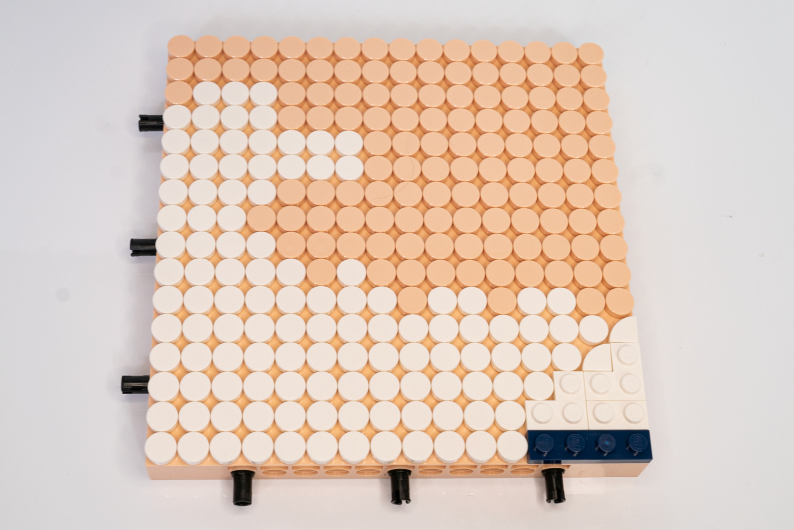 袋3を空けたときに、あまりに細かいパーツで絶望したが、ガイドラインを作って貼っていけば楽に完成する