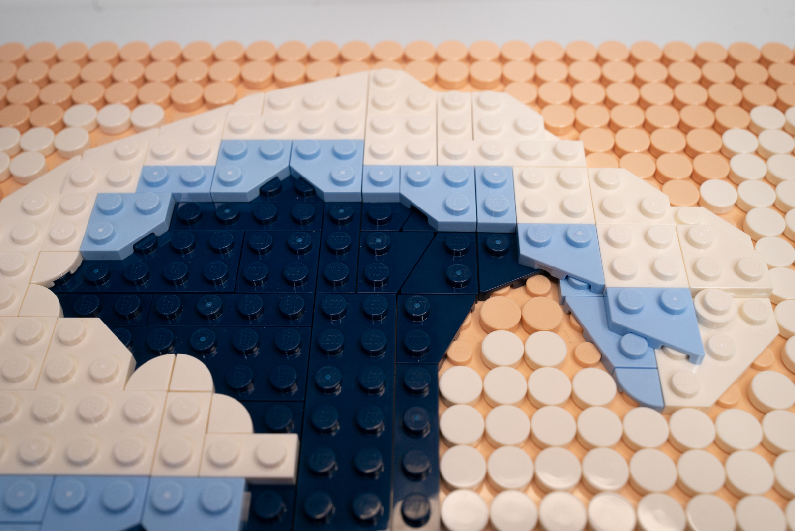 半立体だからこそできる波のシルエットを組んでいくのがポイント