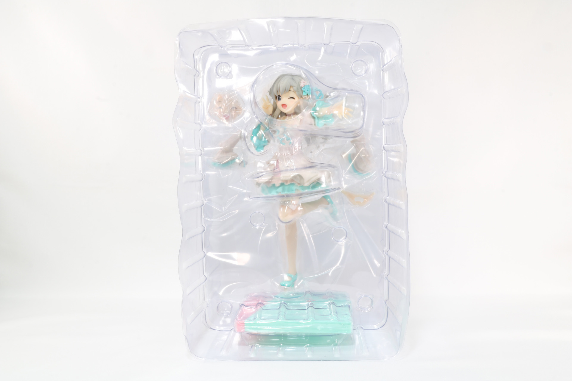 フィギュア本体