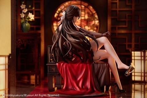 太ももや背中が大胆オープン！ フィギュア「莫焉（モエン） ドレスVer