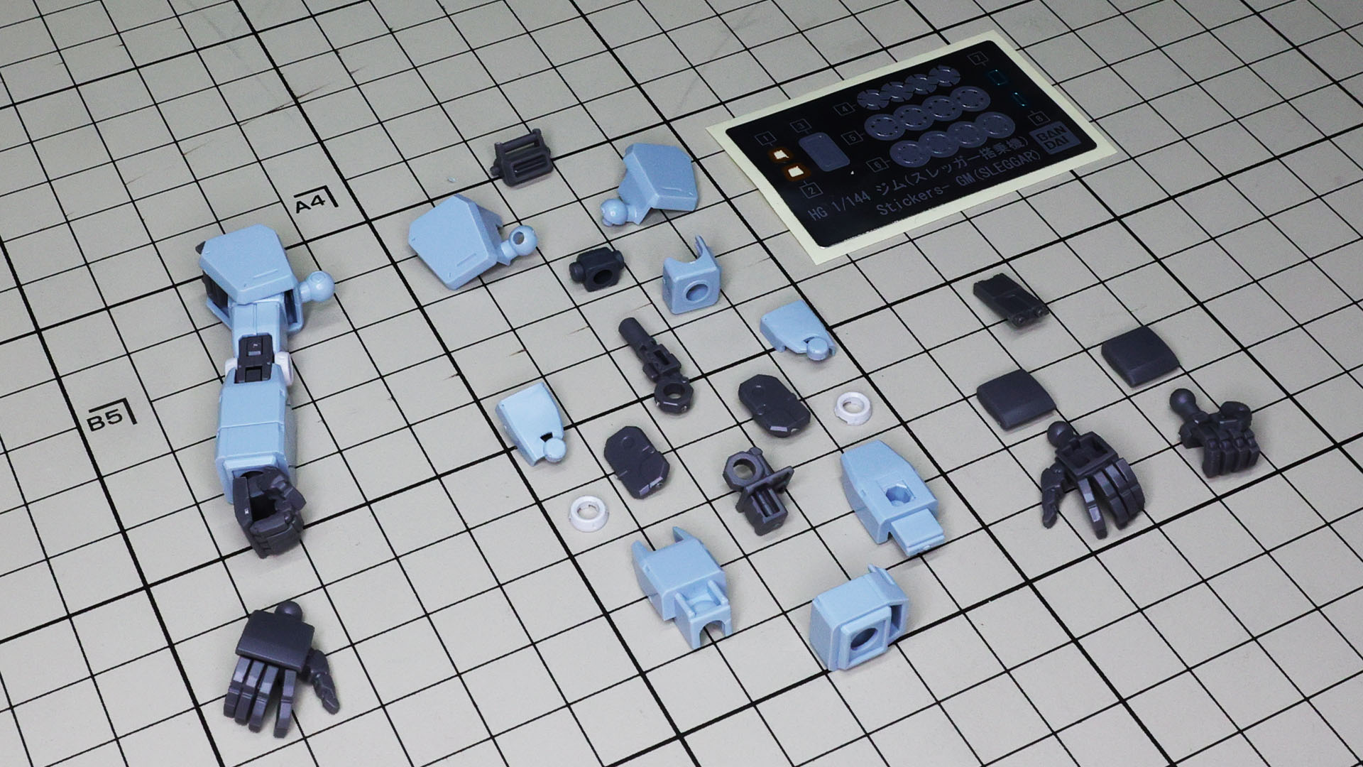 考え抜かれたパーツ構成の腕部