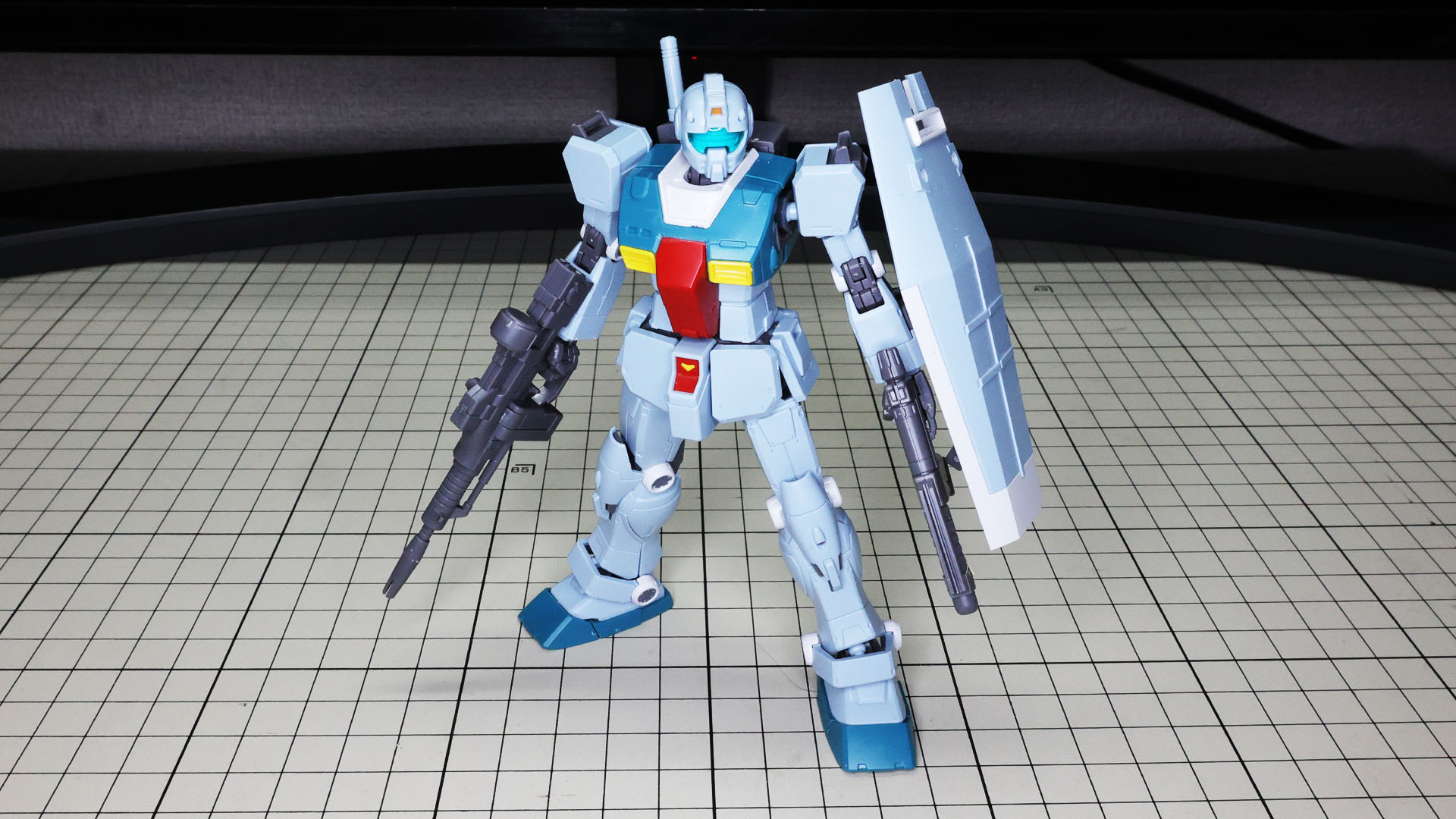 フル装備のスレッガージム！