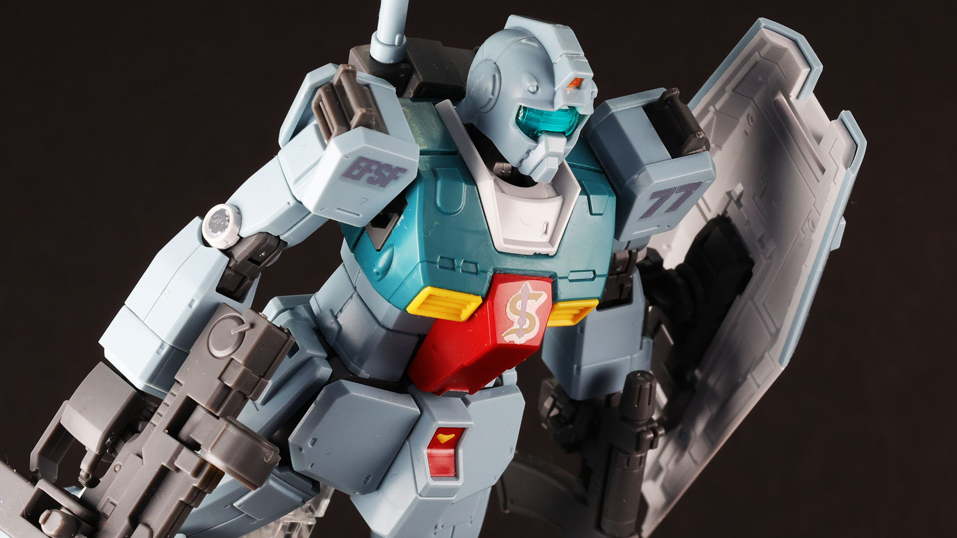 ふくらはぎ裏のバーニアも可動します