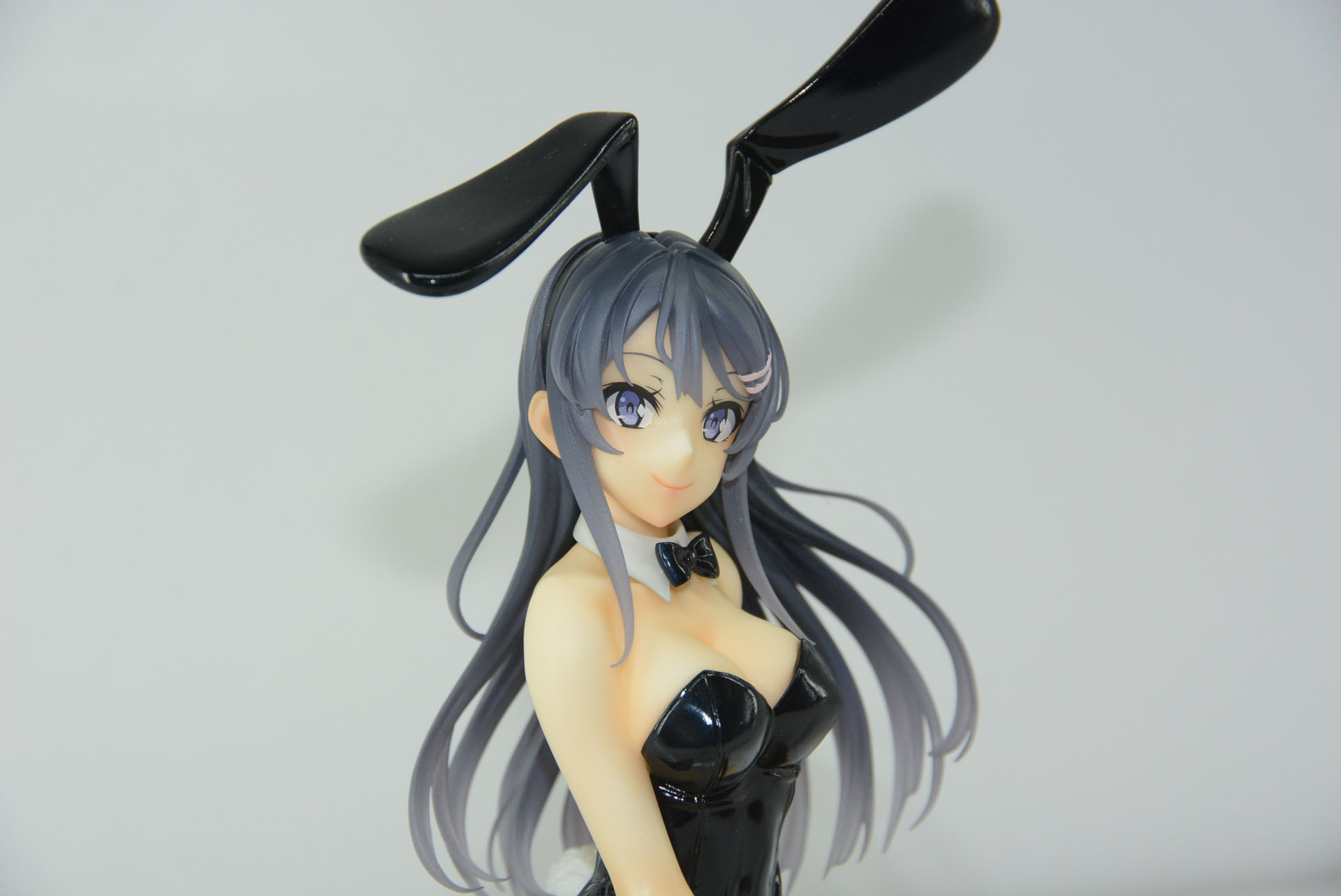 アニメのキャラクターの表情をどう立体化するかはフィギュア原型師が模索し続けるテーマだが、このキャラクターの表現は特に魅力的に感じる