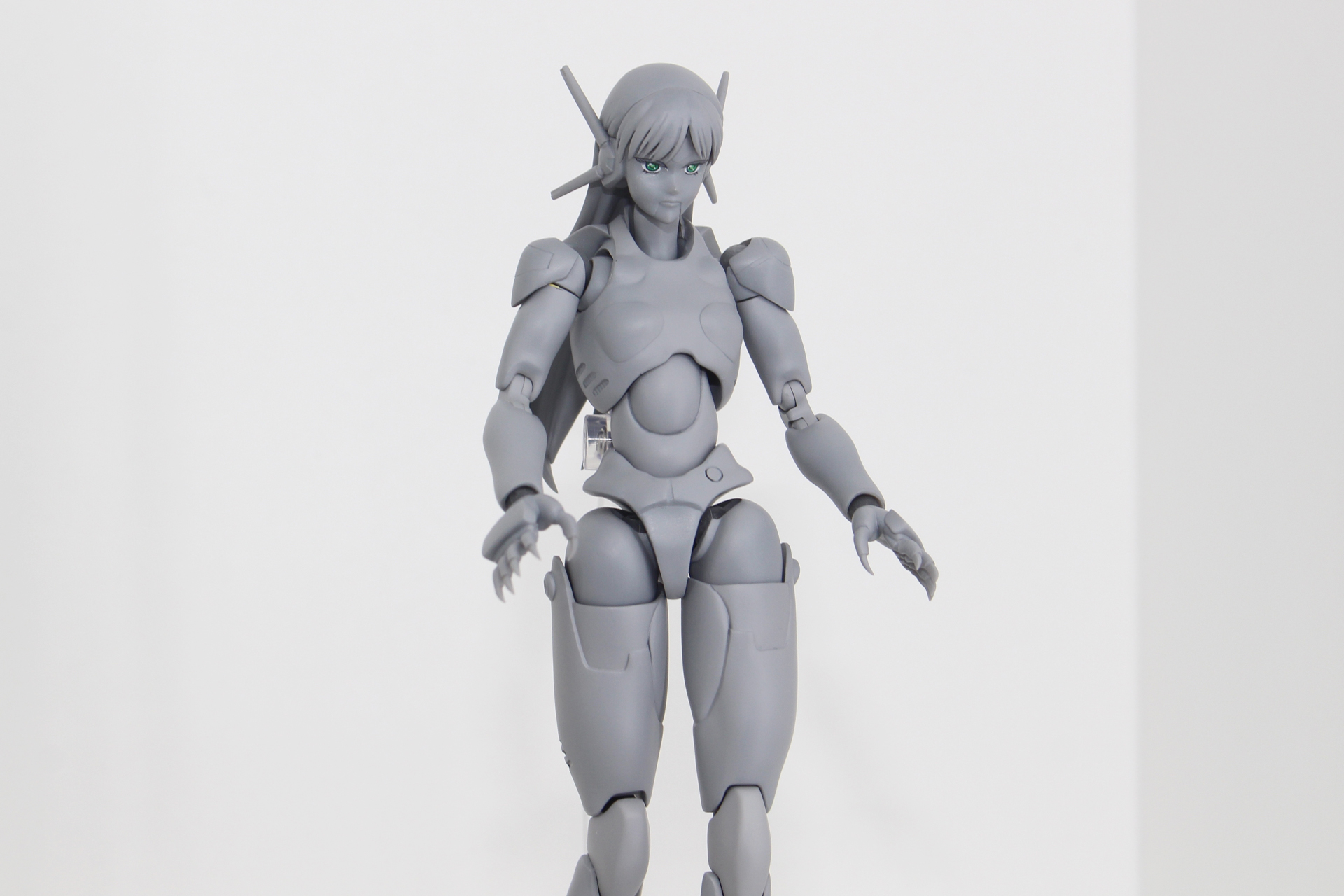 頭部はF6とF5のコンパチ仕様となる