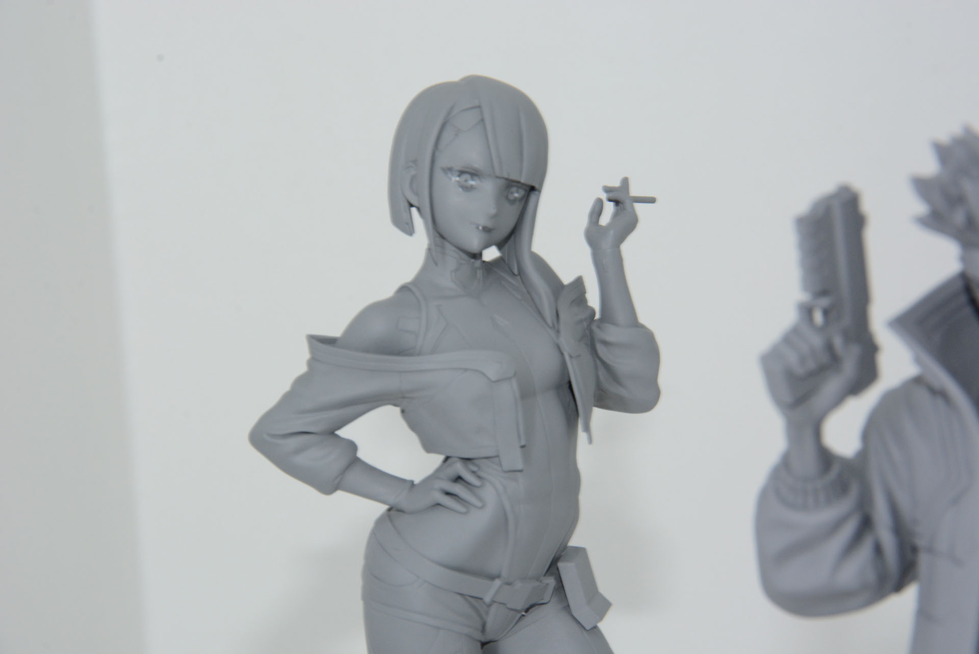 大人っぽさとタフさ、セクシーさとはかなさを併せ持つキャラクター。謎めいた雰囲気が表現されている