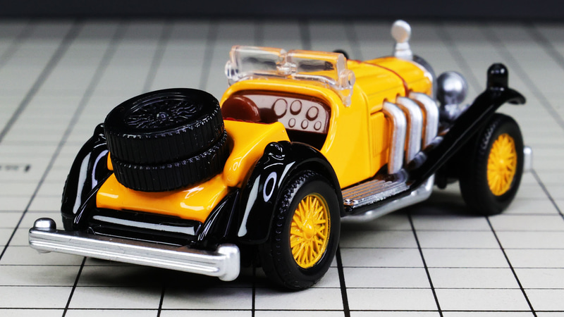 コクピットのダッシュボードにはメーターのディテールが！