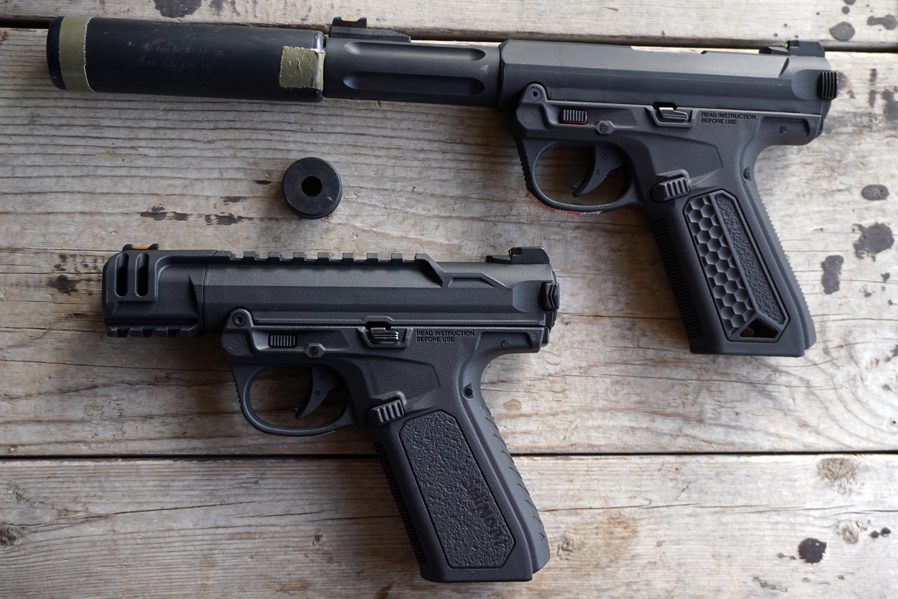 サプレッサーを付けない秘匿性が持ち味